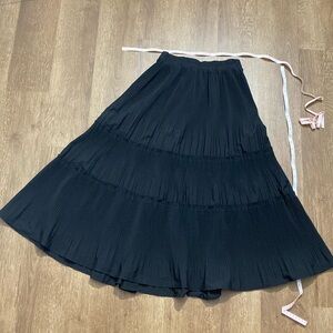 Dazy medium crinkled skirt black